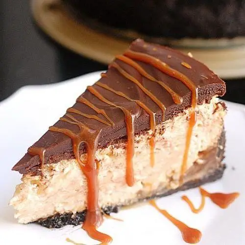 White Chocolate Caramel Cheesecake