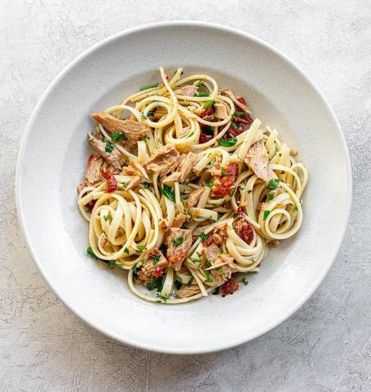 Yellowtail Pasta with Garlic and Olive Oil