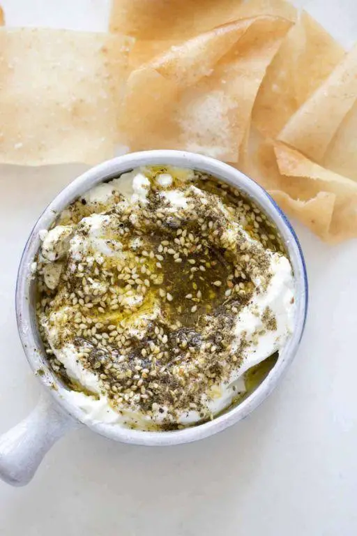 Zaatar and Yogurt Sauce